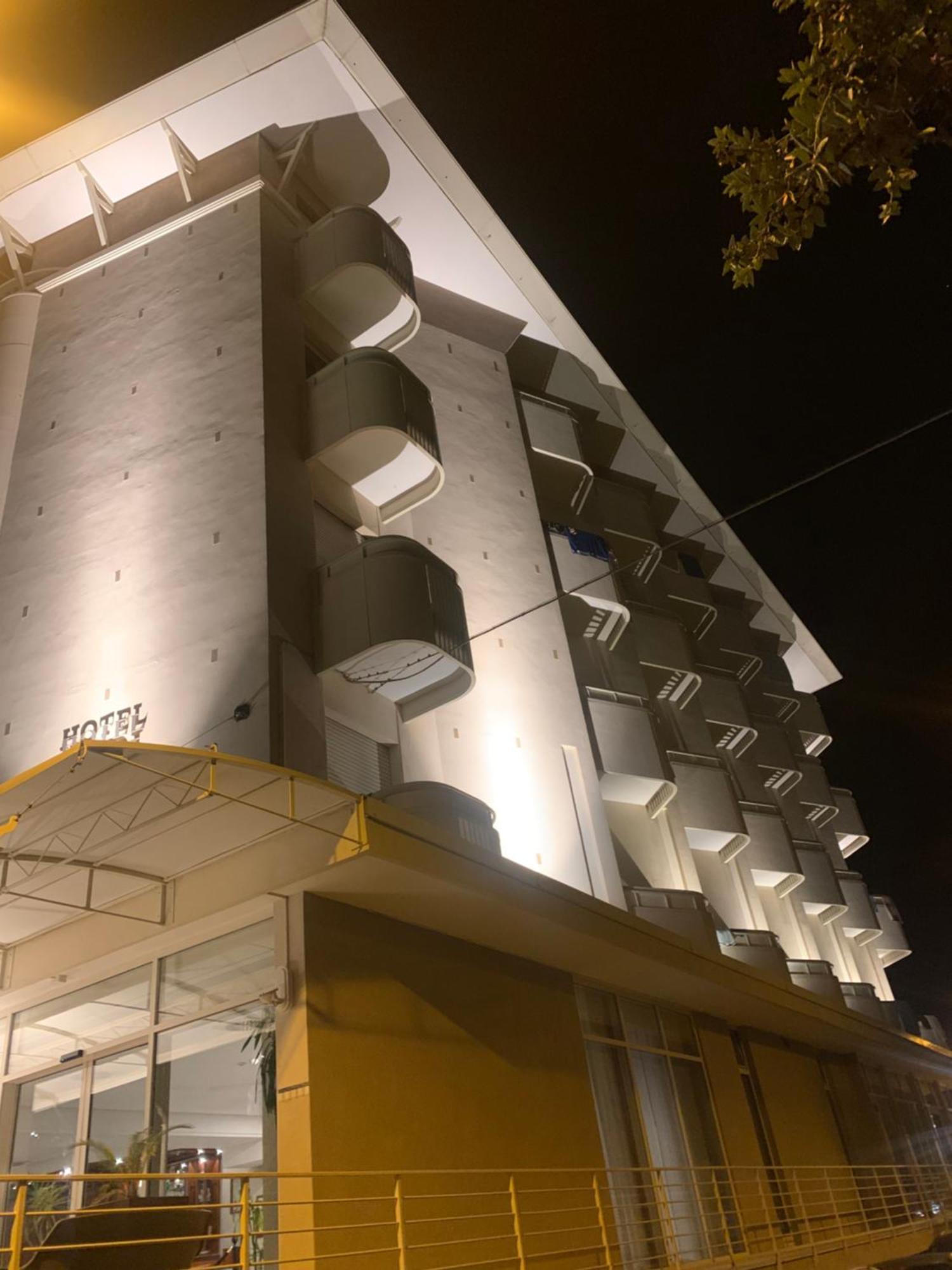 Hotel Audi Frontemare ริมินี ภายนอก รูปภาพ